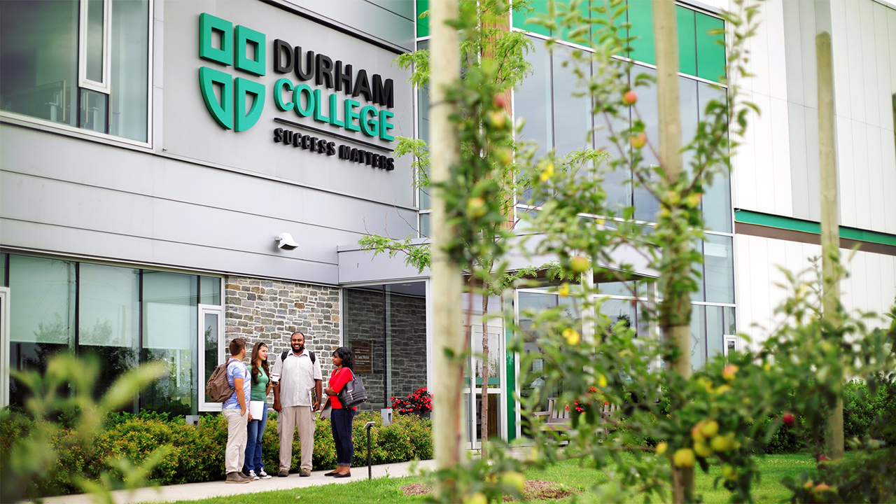 Học Bổng $1,500 - Durham College, Canada